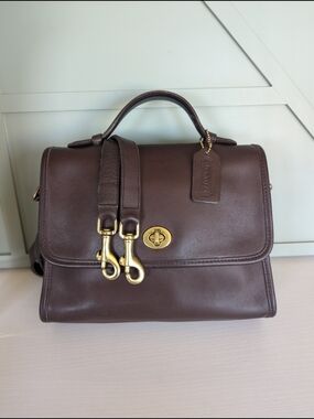 Vintage Coach Court Bag (style number 9870),